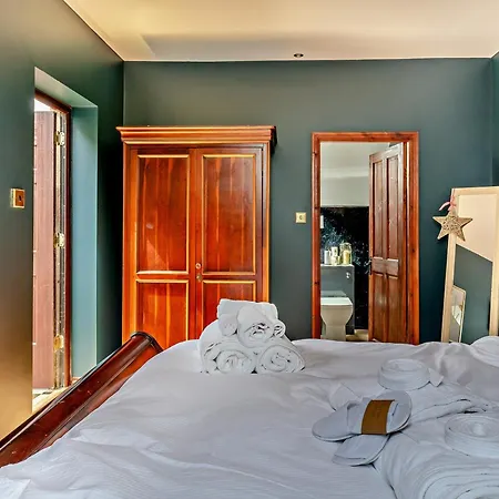 Holiday home 8 Bed In Pateley Bridge 95111 Sawley (North Yorkshire)