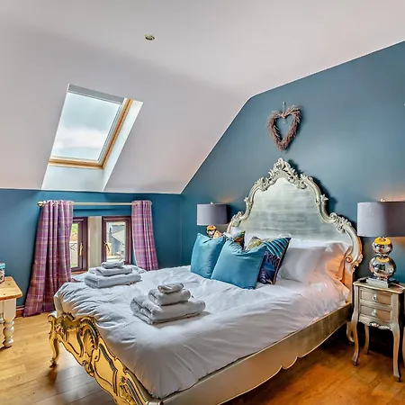 8 Bed In Pateley Bridge 95111 Holiday home *