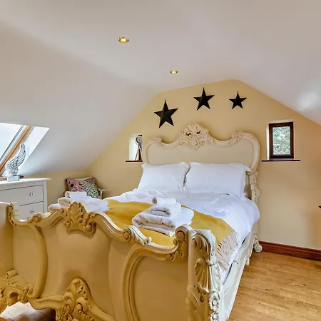 8 Bed In Pateley Bridge 95111 * Sawley (North Yorkshire)